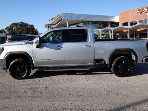 Used 2023 GMC Sierra 2500 SLE image 2