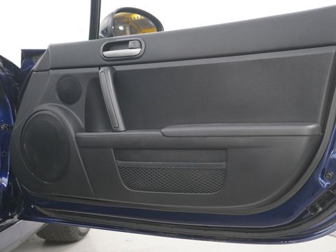 Used 2010 MAZDA MX-5 Miata Sport RWD image 11