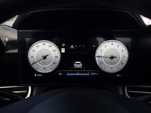 New 2026 Hyundai Elantra Limited image 21