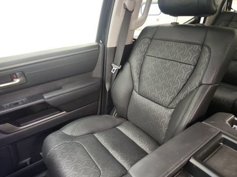 Used 2023 Toyota Tundra Limited AWD/4WD image 16