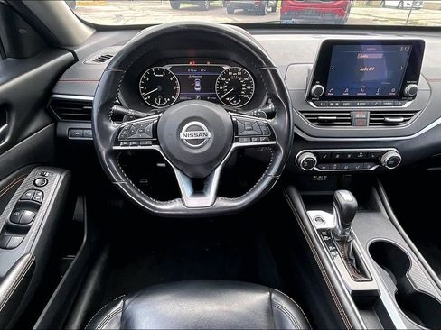 Used 2021 Nissan Altima 2.5 SR w/ SR Premium Package FWD image 7