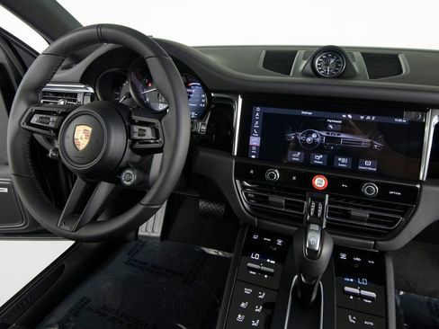 New 2026 Porsche Macan Turbo AWD/4WD image 30