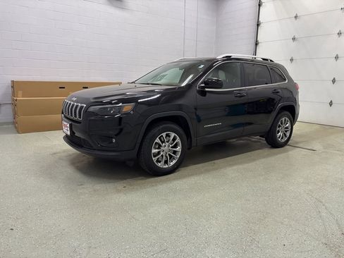 Used 2019 Jeep Cherokee Latitude Plus w/ Cold Weather Group image 8
