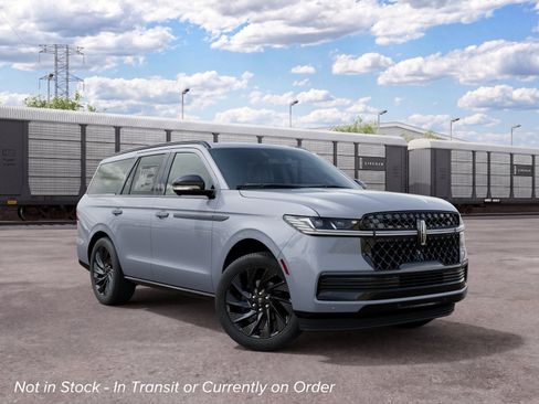 New 2027 Lincoln Navigator Reserve AWD/4WD image 4