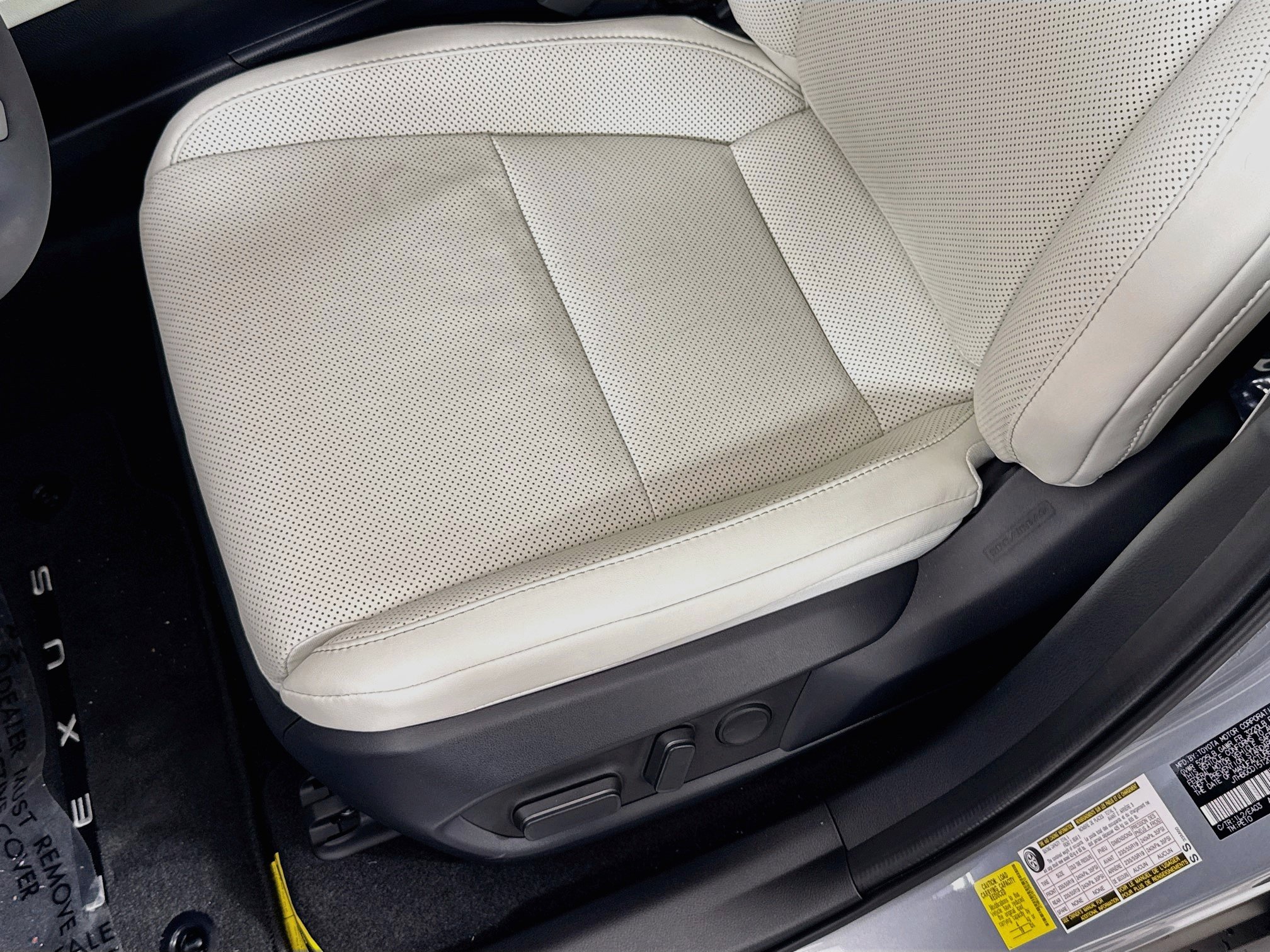 Certified 2026 Lexus ES 350h AWD w/ Convenience Package image 22