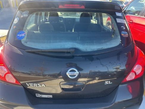 Used 2010 Nissan Versa 1.8 SL w/ Premium Pkg image 6
