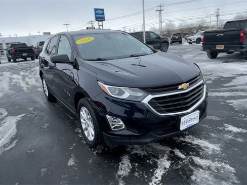 Used 2020 Chevrolet Equinox LS w/ LS Convenience Package image 2