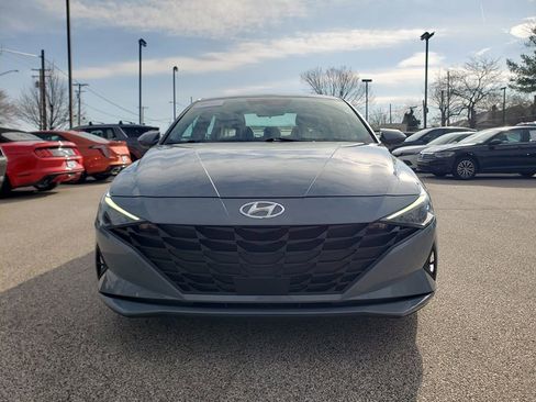 Used 2023 Hyundai Elantra SEL w/ Convenience Package FWD image 2