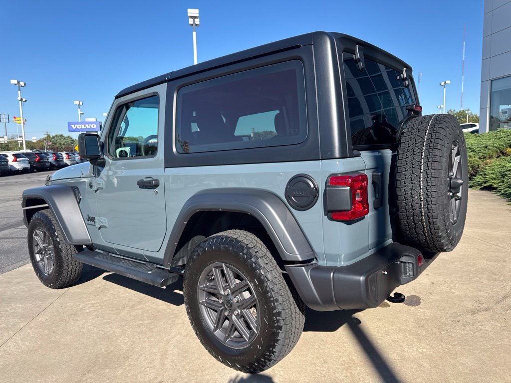 Used 2024 Jeep Wrangler Sport AWD/4WD image 7