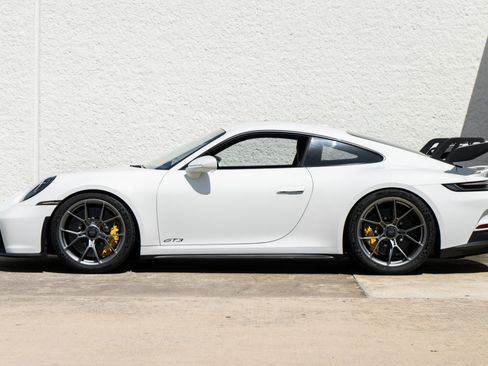 Used 2022 Porsche 911 GT3 RWD image 3