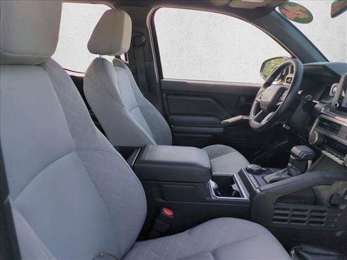 Used 2024 Toyota Tacoma SR5 AWD/4WD image 19