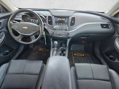 Used 2016 Chevrolet Impala LT w/ Convenience Package image 9