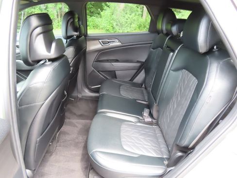 Certified 2024 Kia Sportage X-Line w/ X-Line Premium Package AWD/4WD image 32