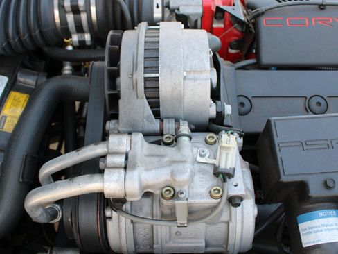Used 1996 Chevrolet Corvette Convertible RWD image 18