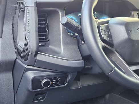 Used 2025 Ford Bronco Big Bend image 18