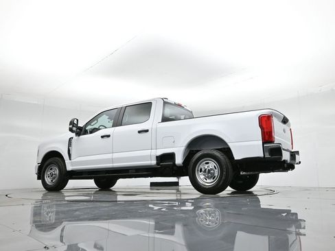 New 2026 Ford F250 XL w/ XL Chrome Package image 34
