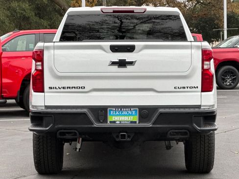 New 2026 Chevrolet Silverado 1500 Custom Trail Boss w/ Dark Appearance Package image 4