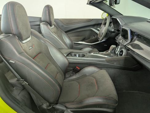 Used 2020 Chevrolet Camaro ZL1 RWD image 25