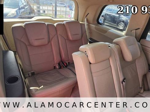 Used 2014 Mercedes-Benz GL 450 4MATIC w/ Lighting Package image 26