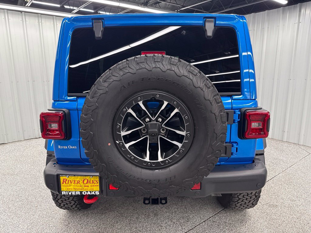 Used 2025 Jeep Wrangler Unlimited Rubicon AWD/4WD image 5