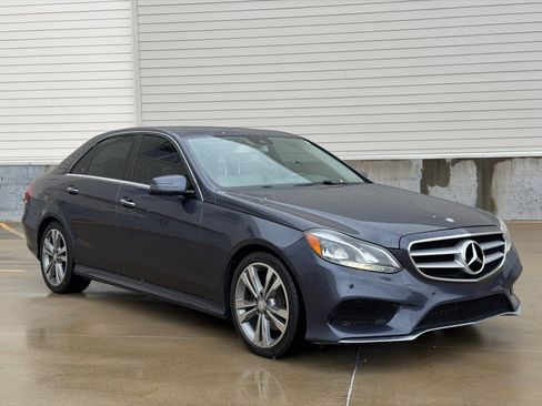 Used 2016 Mercedes-Benz E 350 Sedan w/ Premium Package image 1