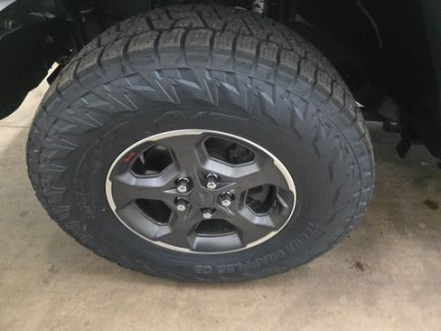 Used 2020 Jeep Gladiator Rubicon AWD/4WD image 17