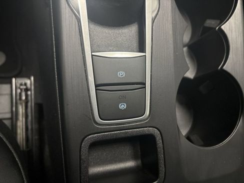 Used 2025 Ford Escape Platinum image 59