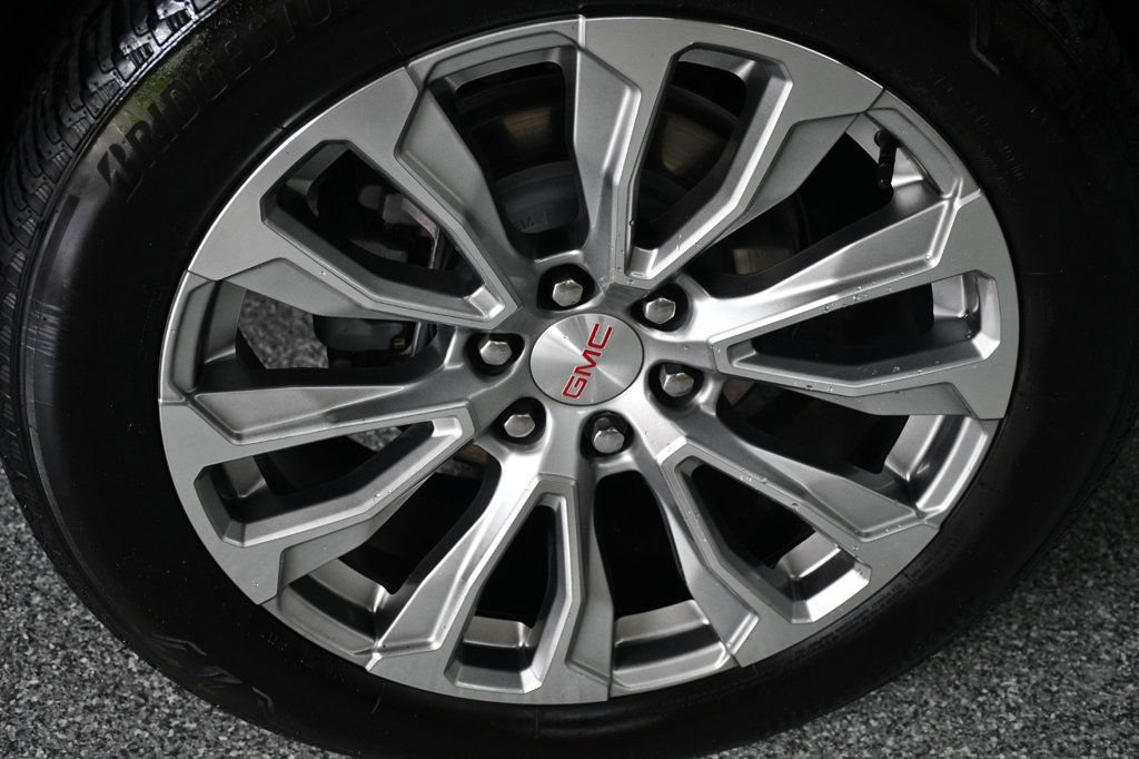 Used 2024 GMC Yukon XL Denali AWD/4WD image 21