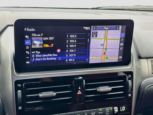 Used 2022 Lexus GX 460 Premium w/ Premium Package AWD/4WD image 11