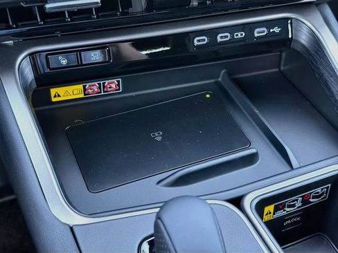 New 2026 Lexus TX 500h AWD image 32