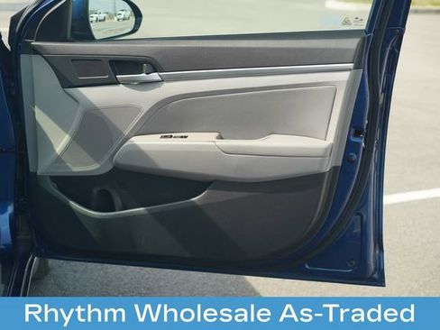 Used 2020 Hyundai Elantra SEL image 17