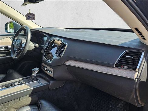 Used 2021 Volvo XC90 T6 Inscription image 18