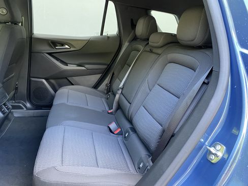 Used 2027 Chevrolet Equinox LT FWD image 36