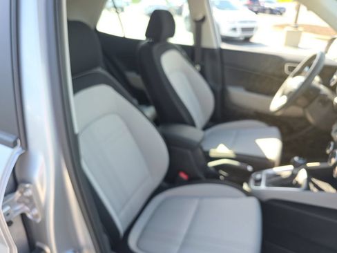 Used 2026 Hyundai Venue SEL FWD image 22