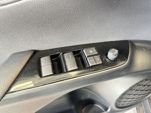 Used 2022 Toyota Prius Prime XLE image 24