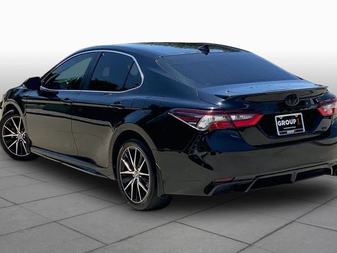 Used 2023 Toyota Camry SE FWD image 11