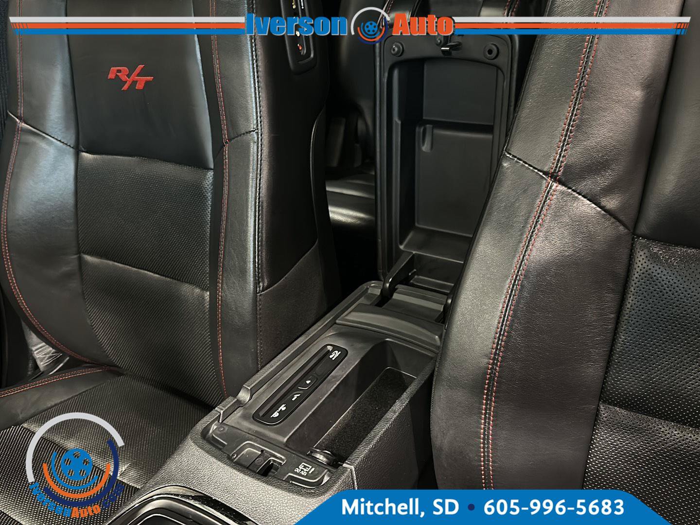 Used 2018 Dodge Durango R/T w/ Blacktop Package AWD/4WD image 23