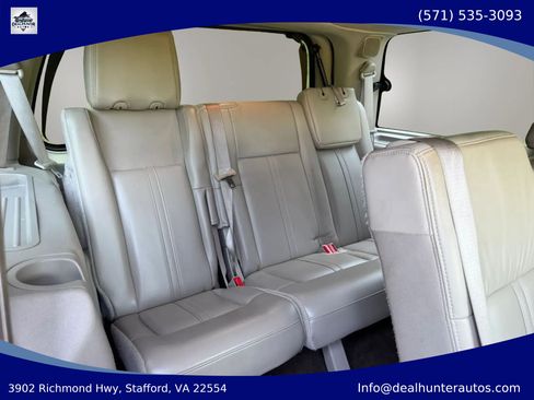 Used 2017 Lincoln Navigator Select AWD/4WD image 19