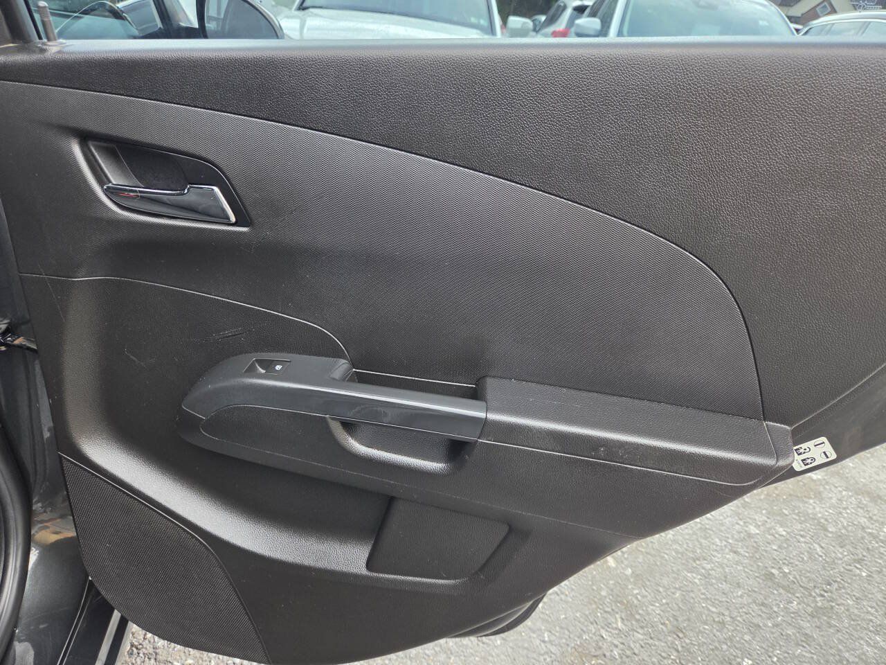 Used 2015 Chevrolet Sonic LT FWD image 23