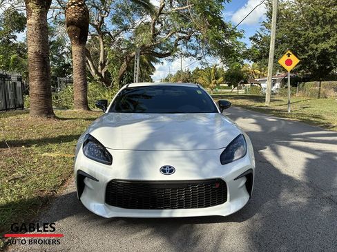 Used 2024 Toyota GR86 image 10