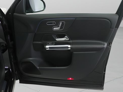 Certified 2026 Mercedes-Benz GLB 250 image 21