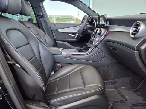 Certified 2021 Mercedes-Benz GLC 300 image 20