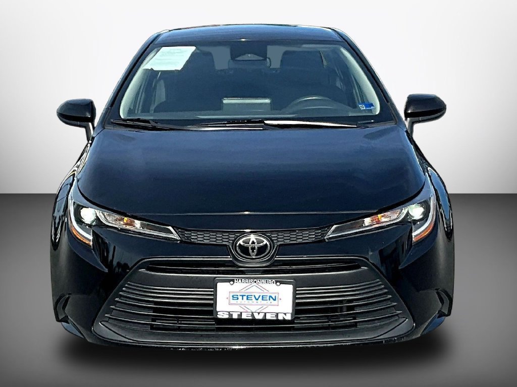 Used 2024 Toyota Corolla LE FWD image 2