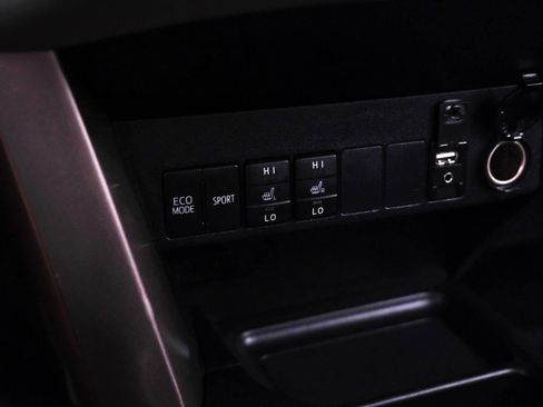 Used 2015 Toyota RAV4 Limited FWD image 24