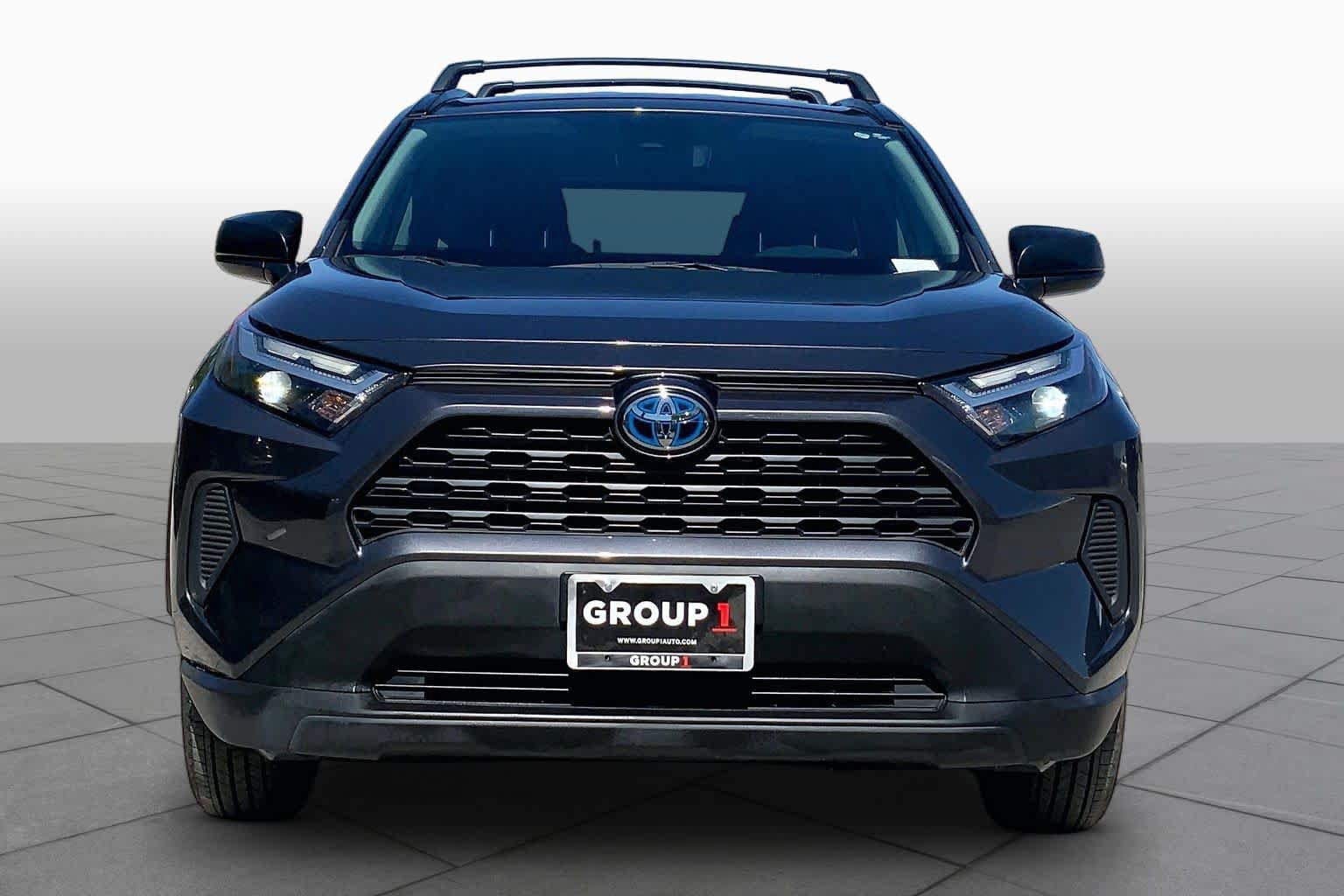 Used 2024 Toyota RAV4 LE AWD/4WD image 4