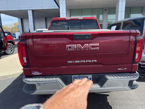 Used 2020 GMC Sierra 1500 SLT w/ SLT Premium Plus Package image 3