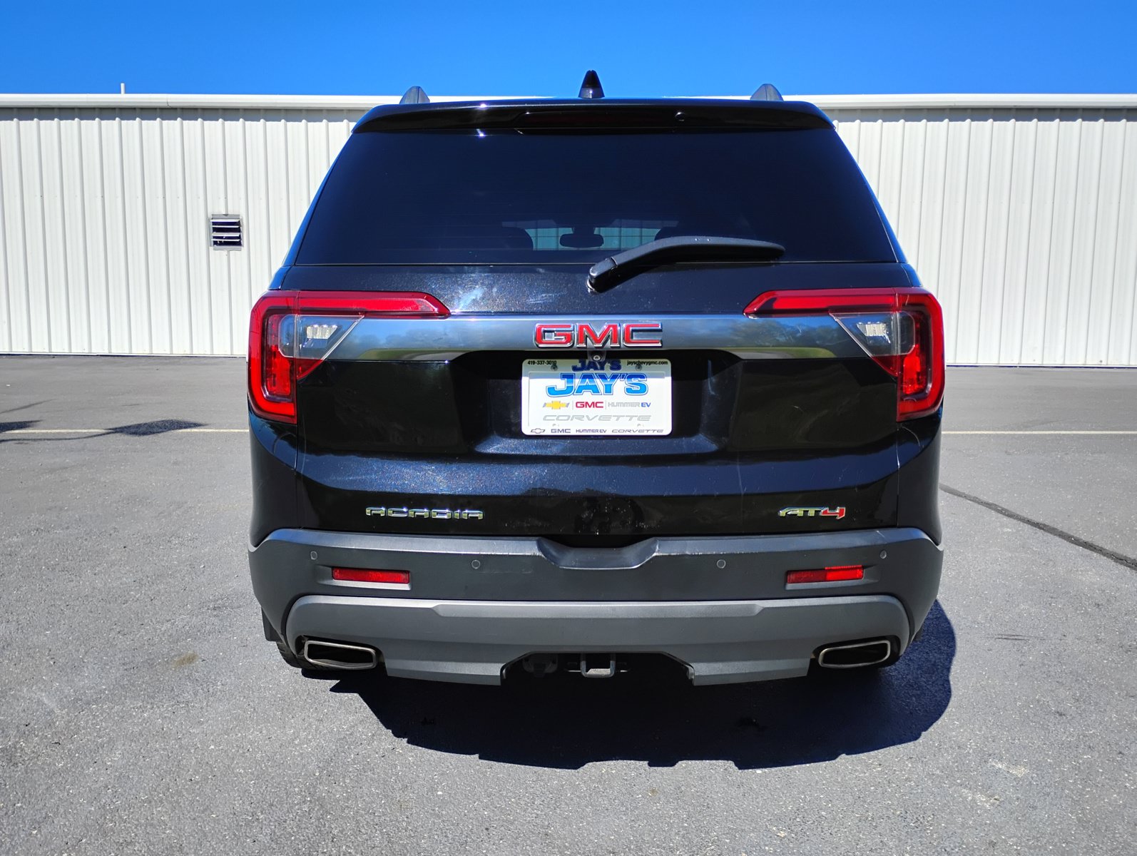 Used 2021 GMC Acadia AT4 w/ Technology Package AWD/4WD image 8