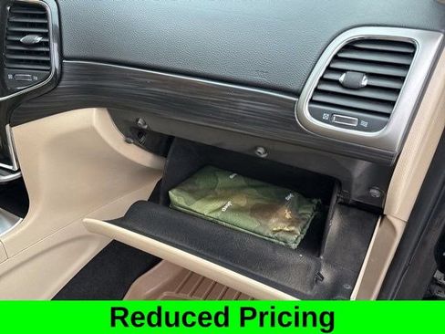 Used 2022 Jeep Grand Cherokee Laredo E w/ Security & Convenience Group AWD/4WD image 41