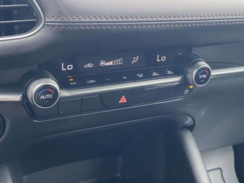 Used 2024 MAZDA MAZDA3 s image 19