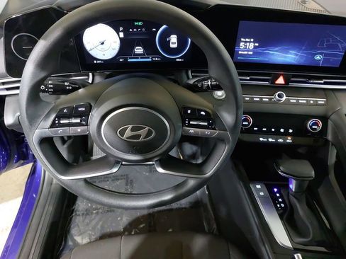 Certified 2024 Hyundai Elantra SEL FWD image 17